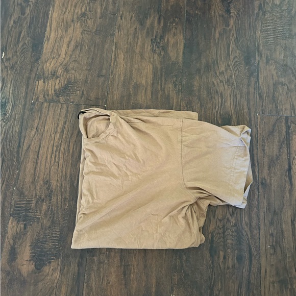 Tan tshirt - Picture 4 of 4